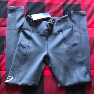 Small ASICS leggings with pockets